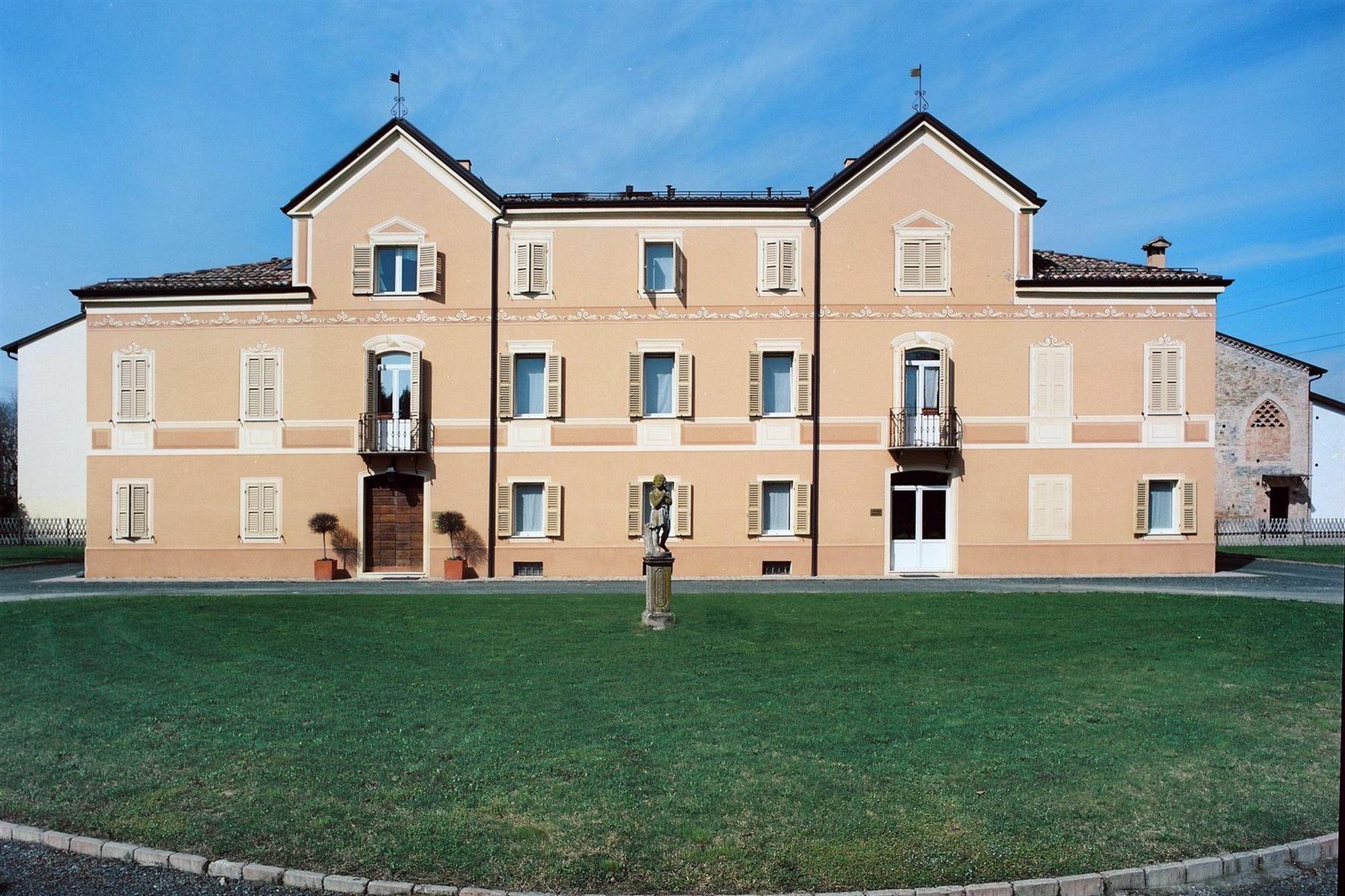 Villa Meli Lupi - Residenze Temporanee Parma Exterior foto